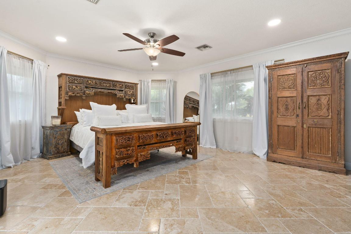 4330 SW Thistle Terrace