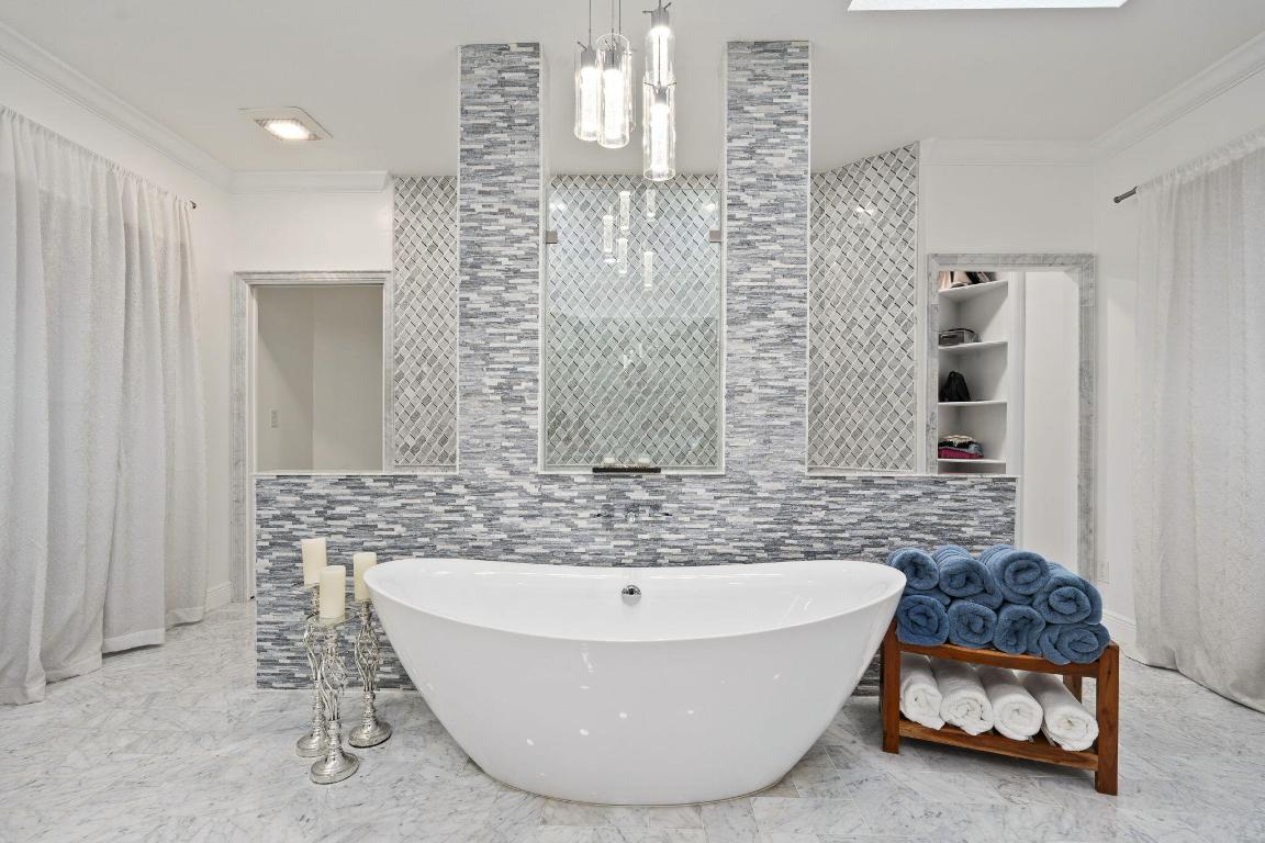 4330 SW Thistle Terrace