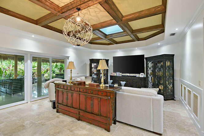 4330 SW Thistle Terrace