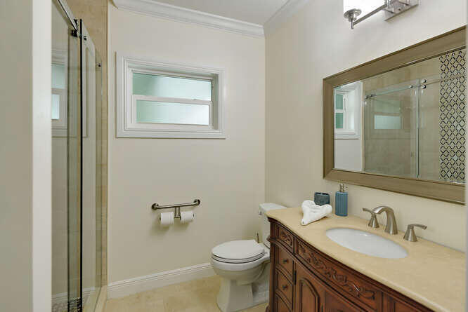 4330 SW Thistle Terrace