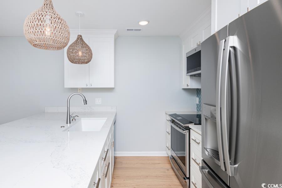 651 Woodmoor Dr. Unit: 202