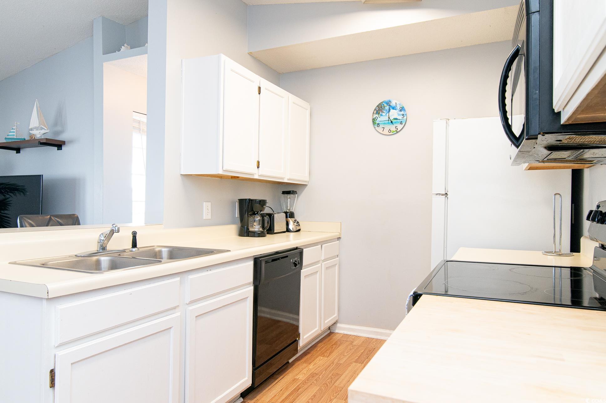 2274 Huntingdon Dr. Unit: J