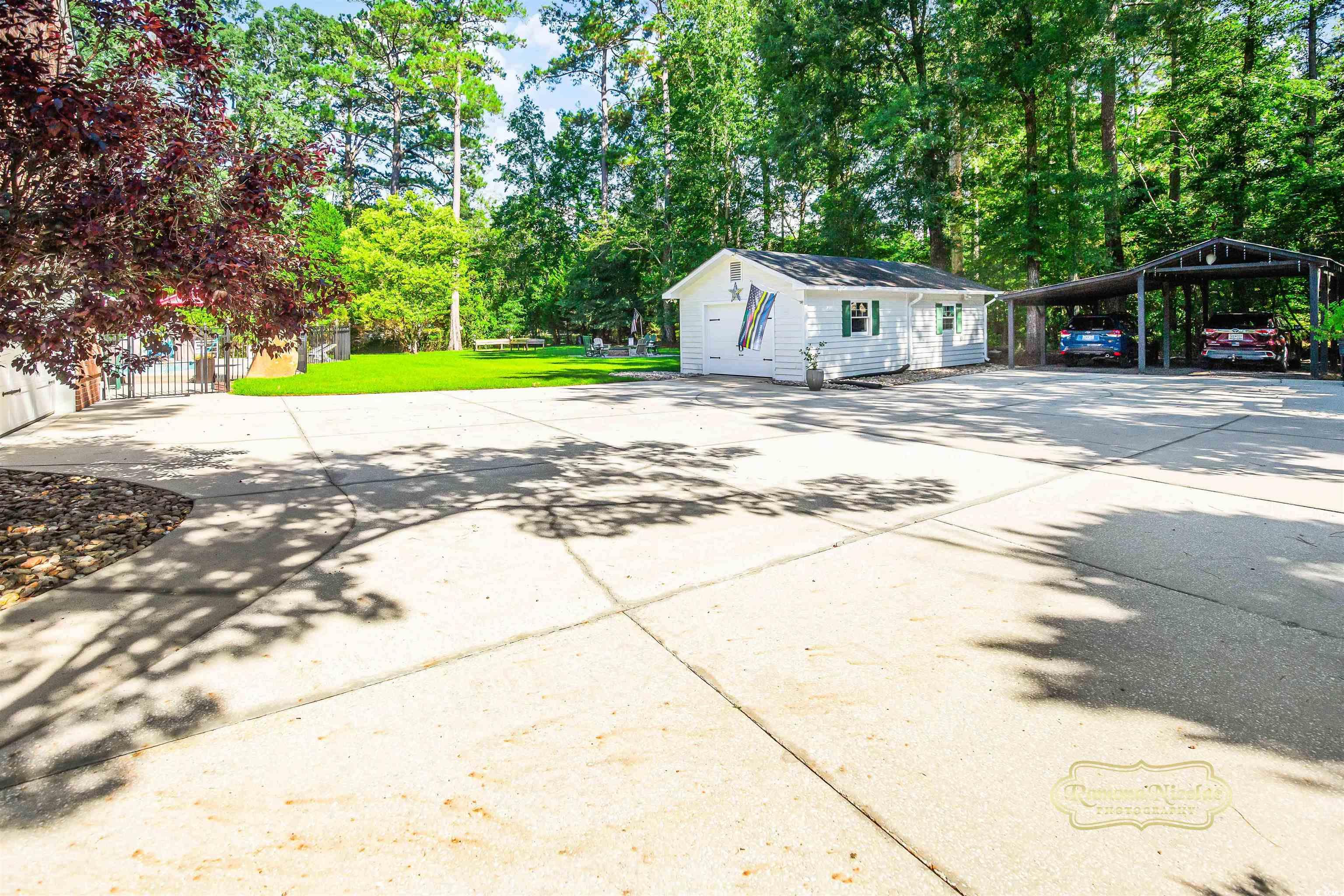 624 Plantation Circle