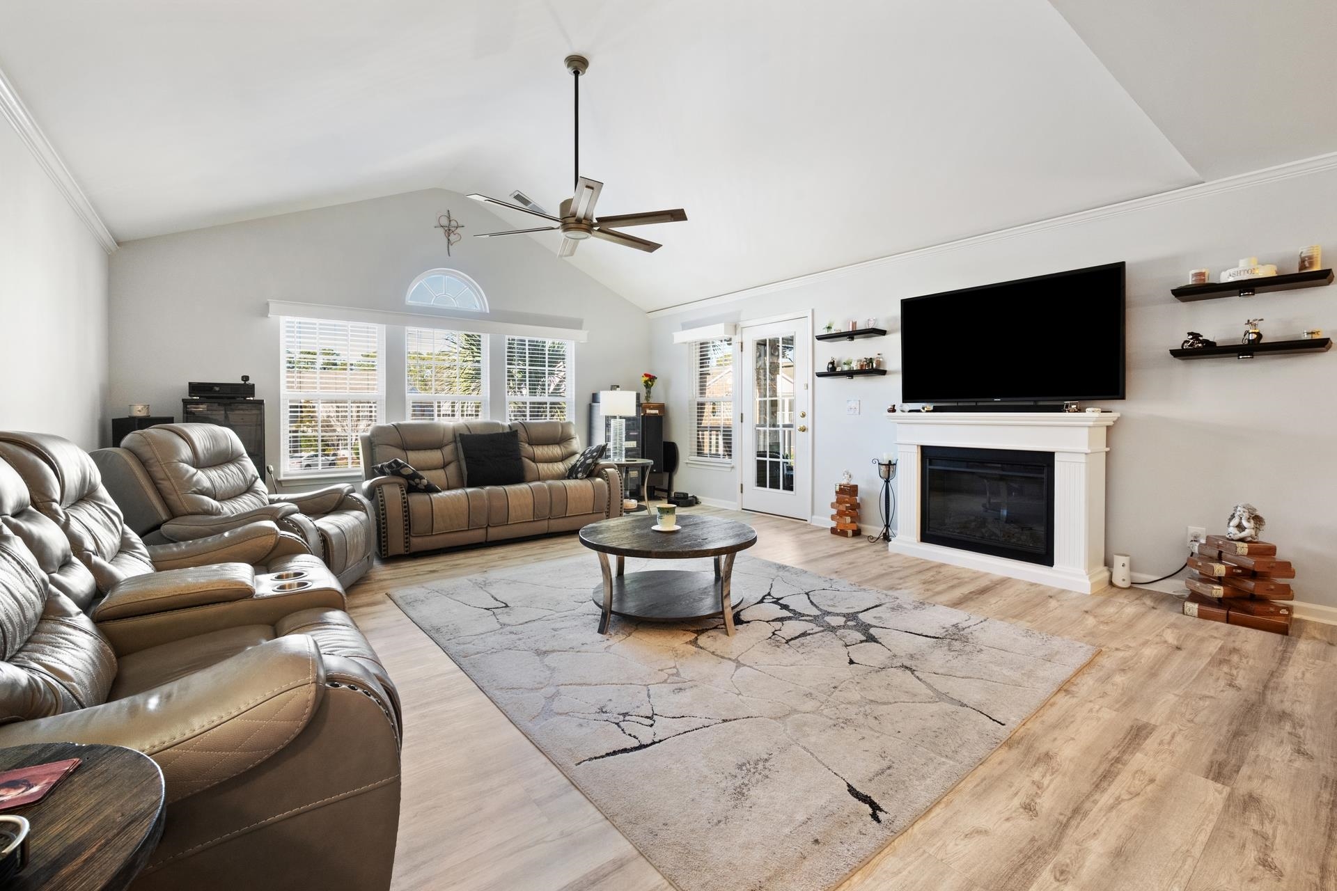 4665 Fringetree Dr. Unit: 5E