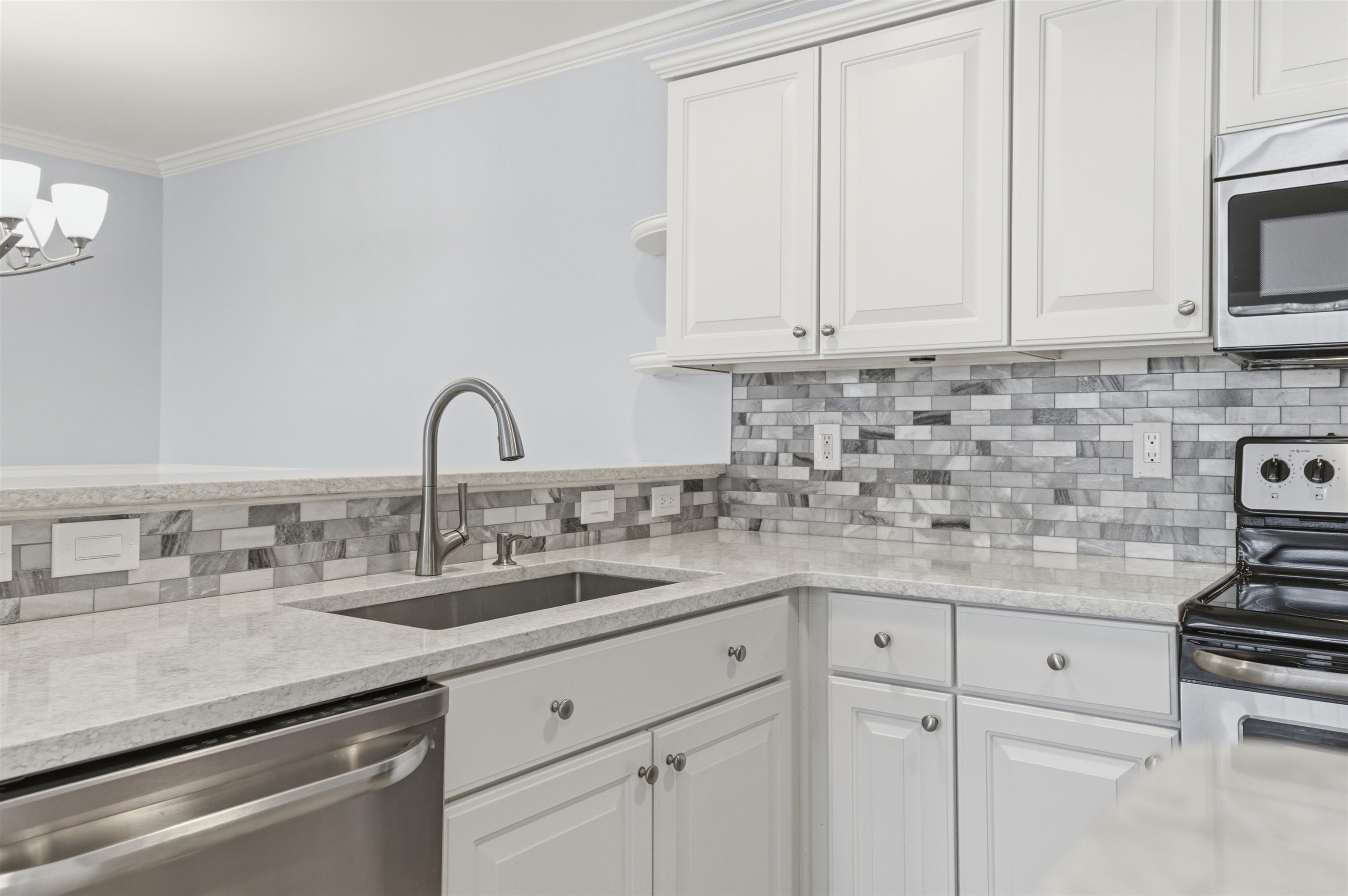 4665 Fringetree Dr. Unit: 5E