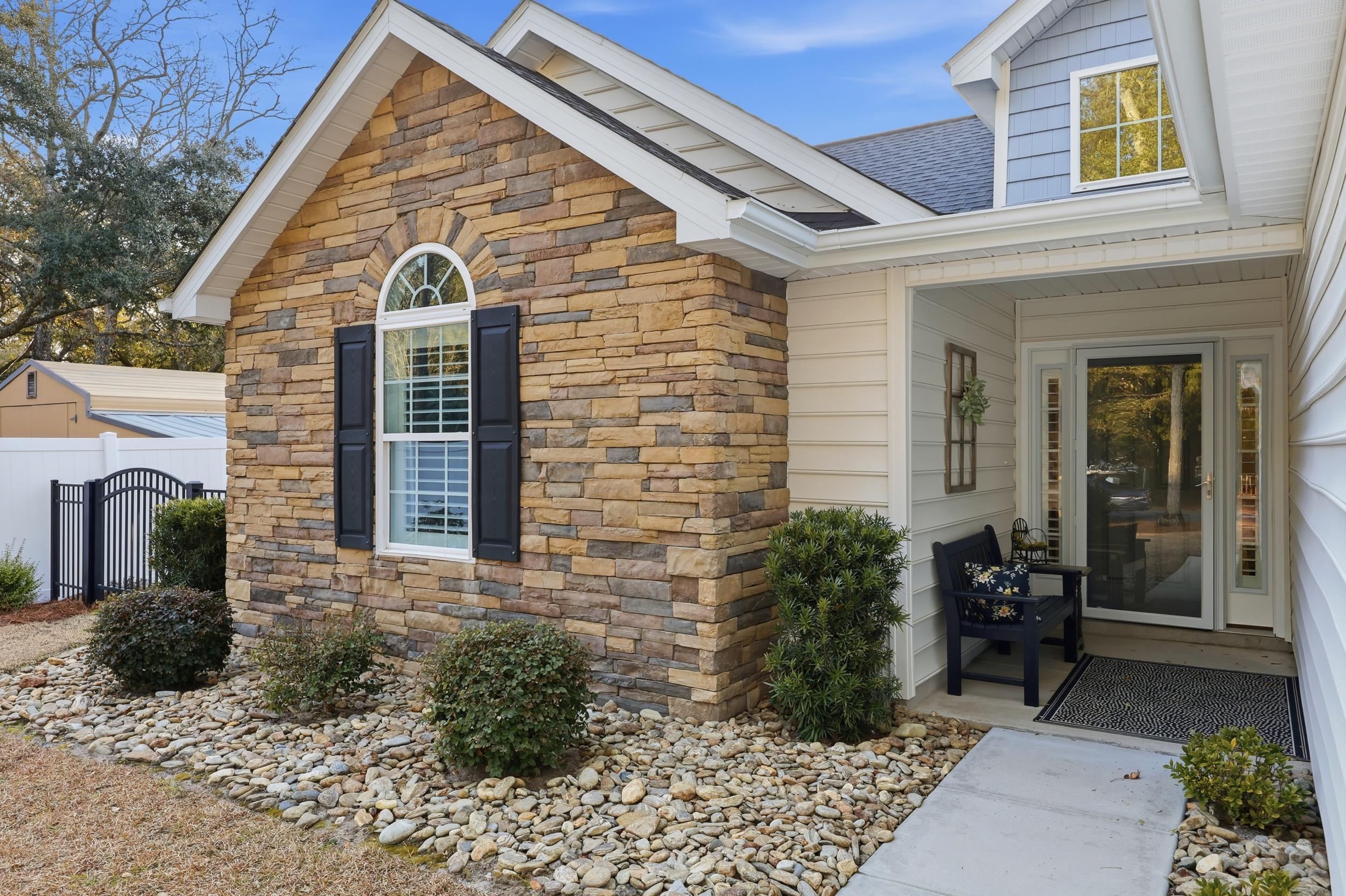 4576 Sandy Ln.