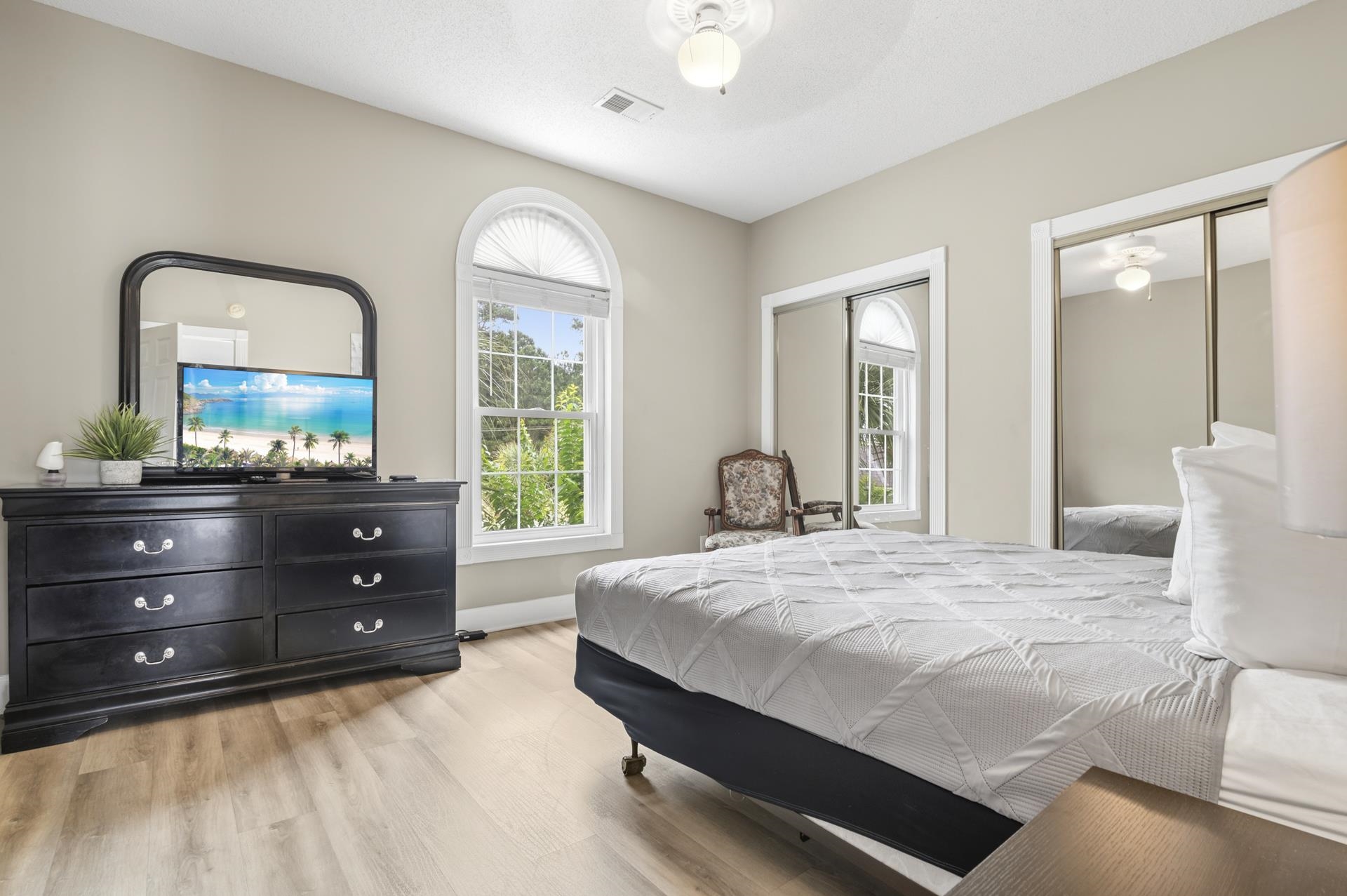 4827 Orchid Way Unit: 201