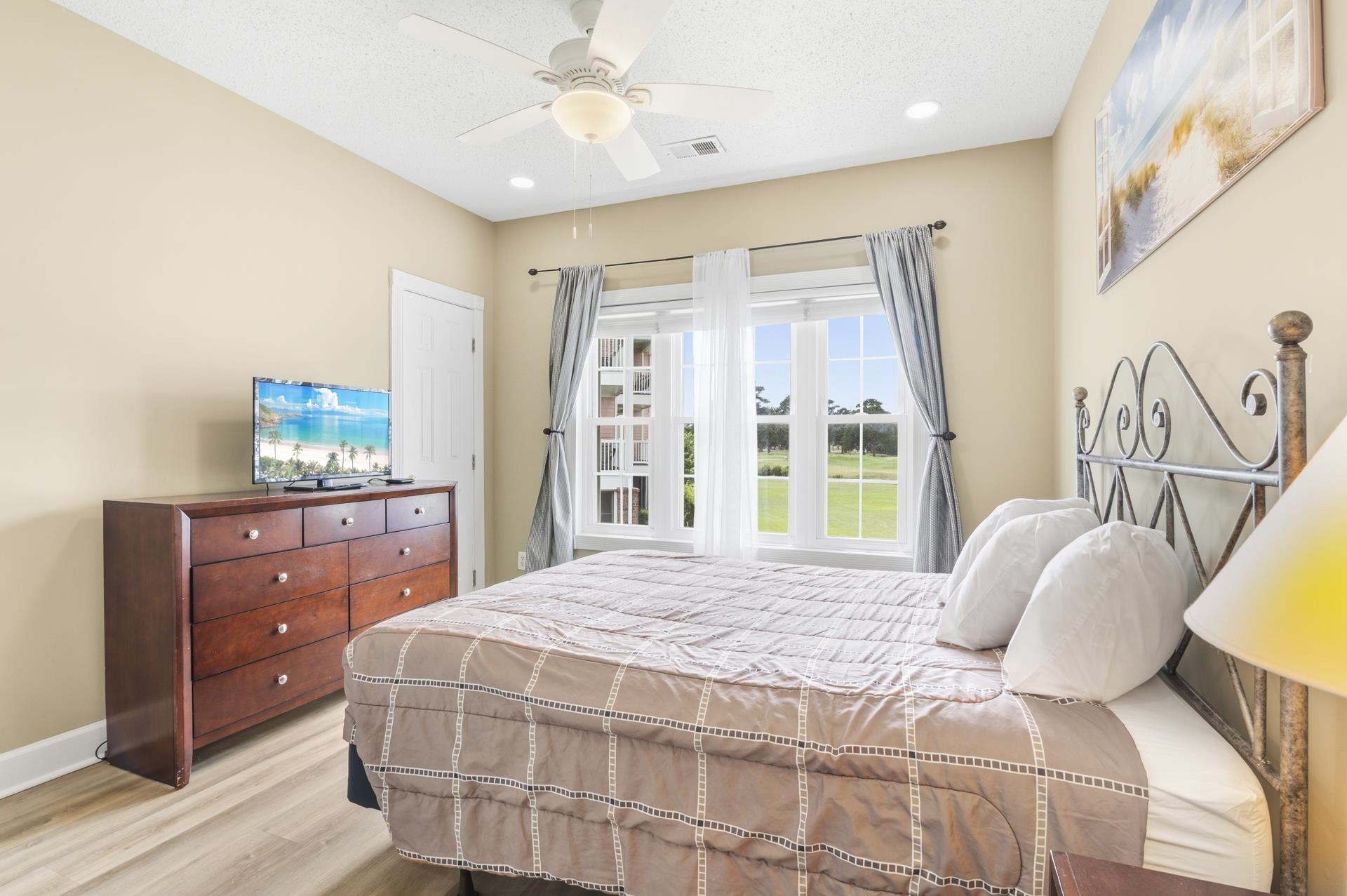 4827 Orchid Way Unit: 201