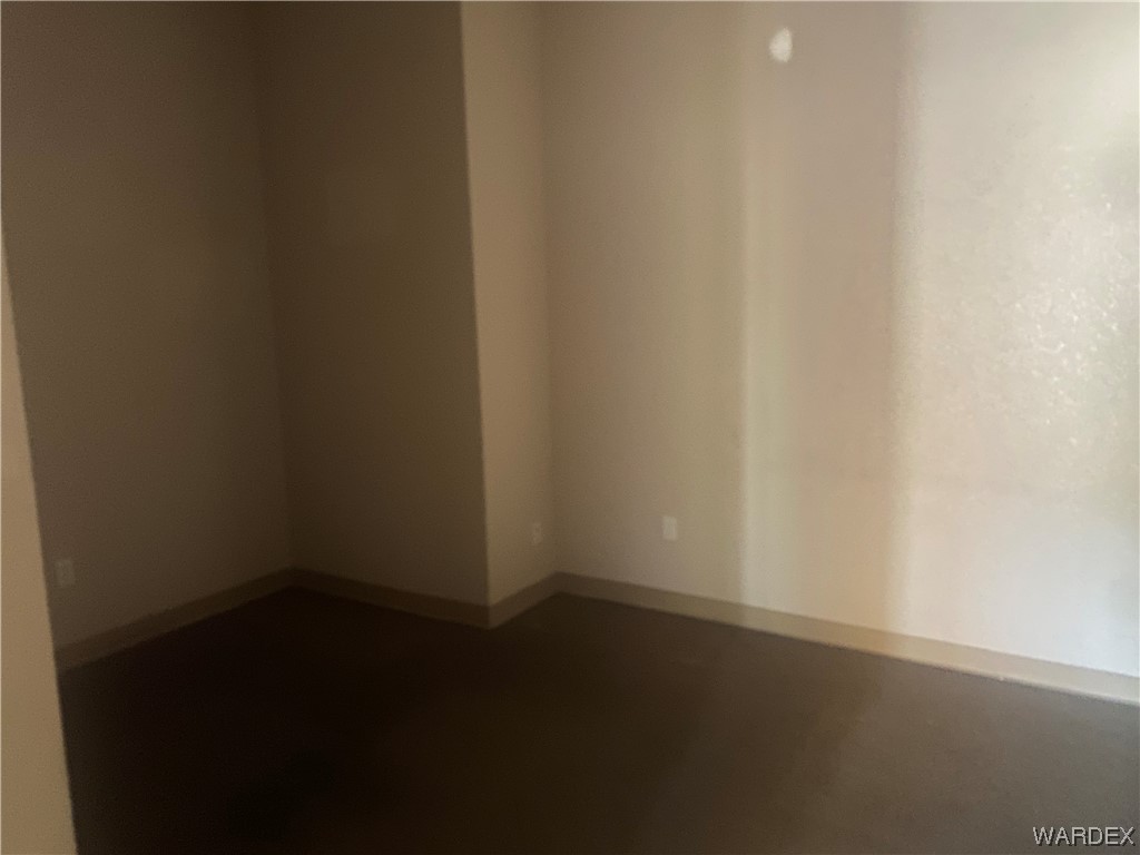 2585 Miracle Mile 101