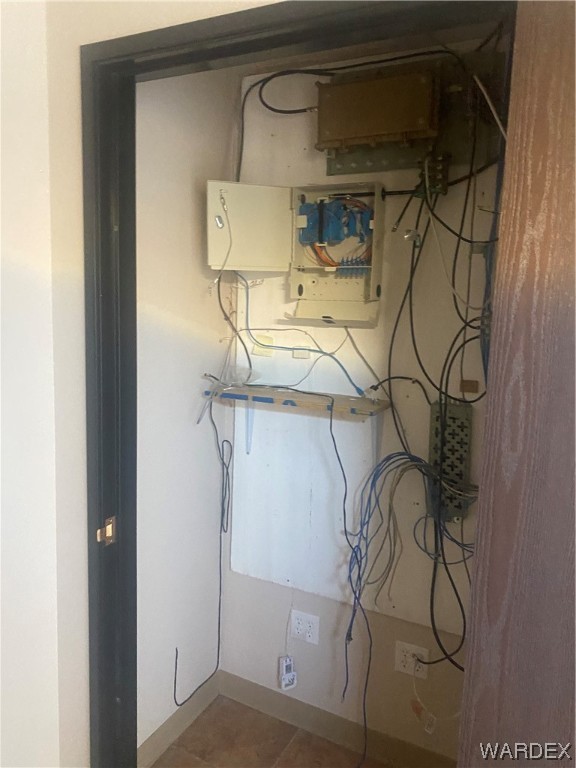 2585 Miracle Mile 101