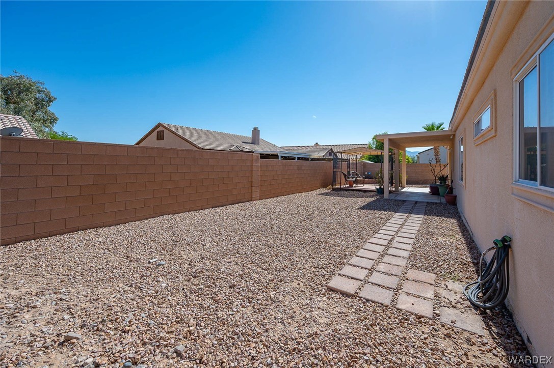 1796 E La Entrada Place