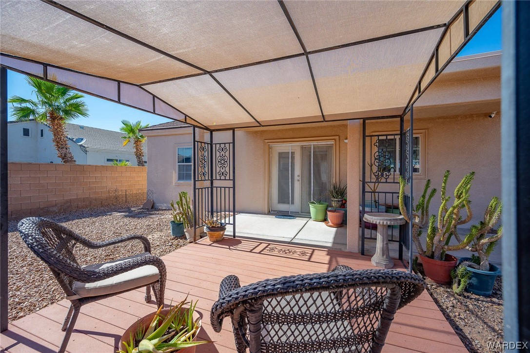 1796 E La Entrada Place