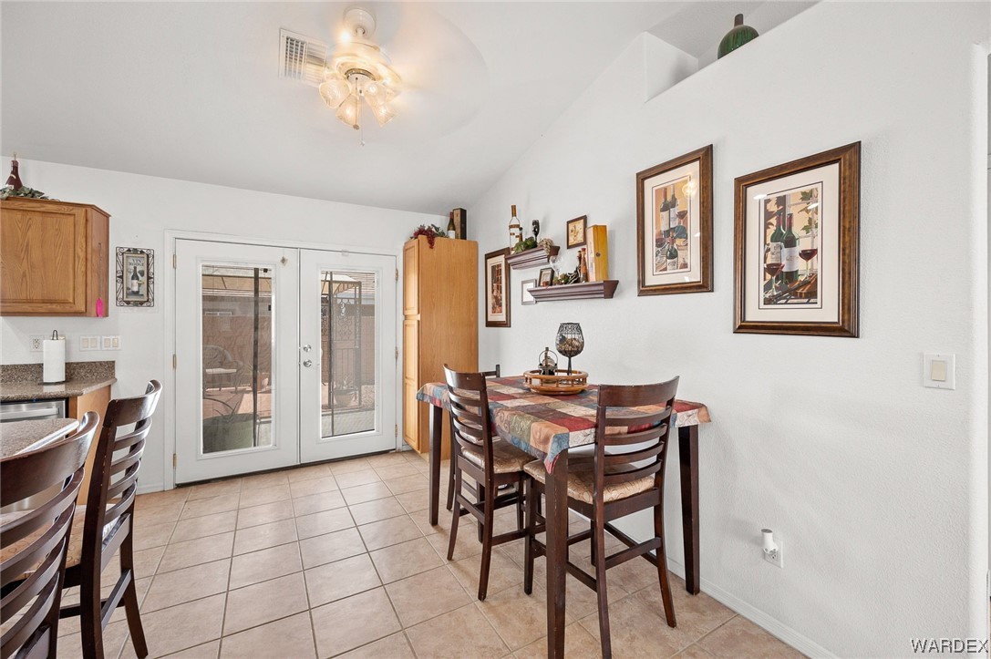 1796 E La Entrada Place