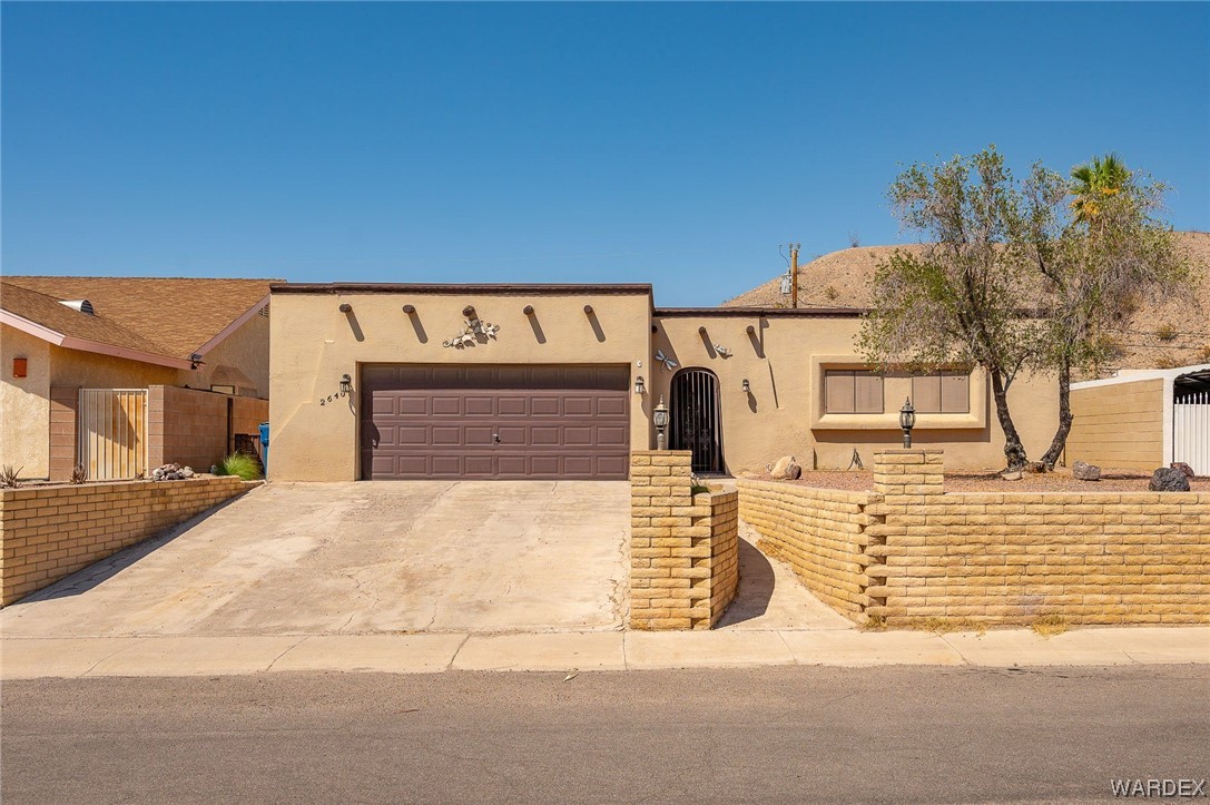 2640 Country Club Drive