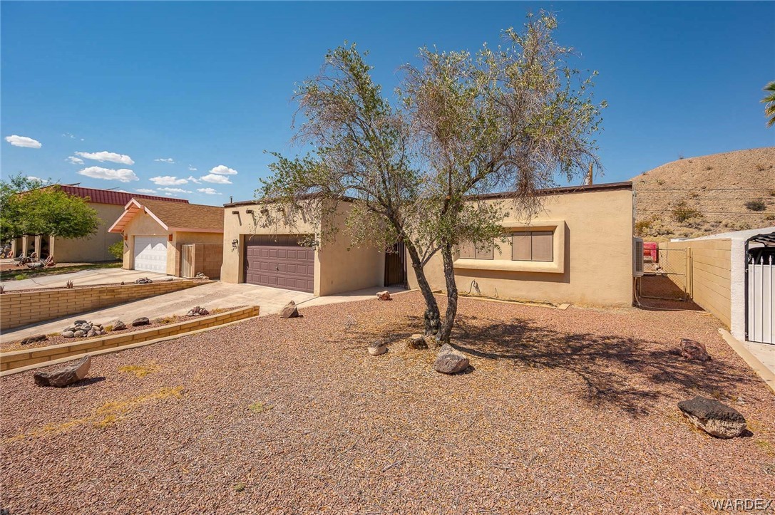 2640 Country Club Drive