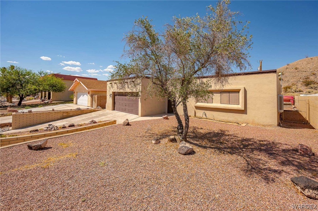 2640 Country Club Drive