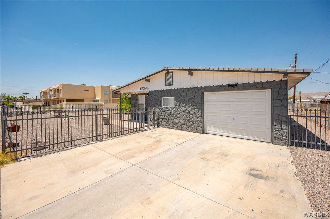 1473 Park Lane