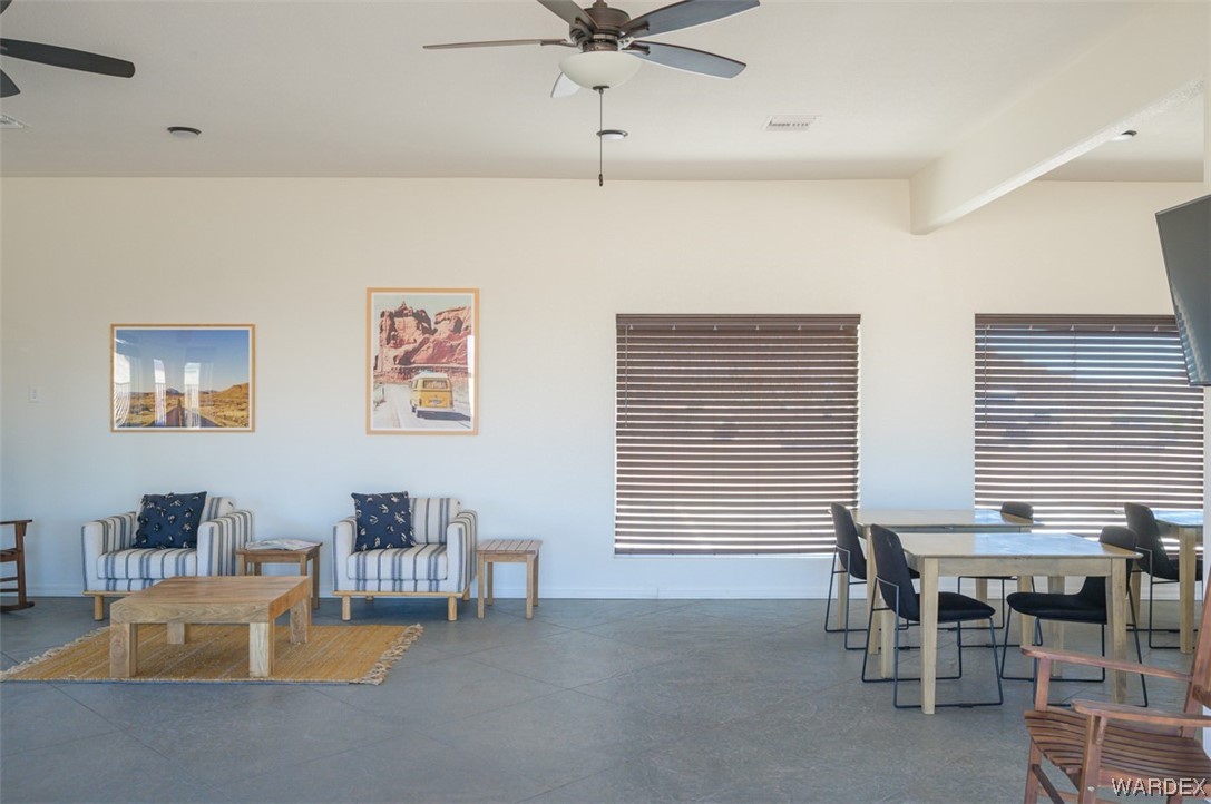 2724 Buffalo Trail