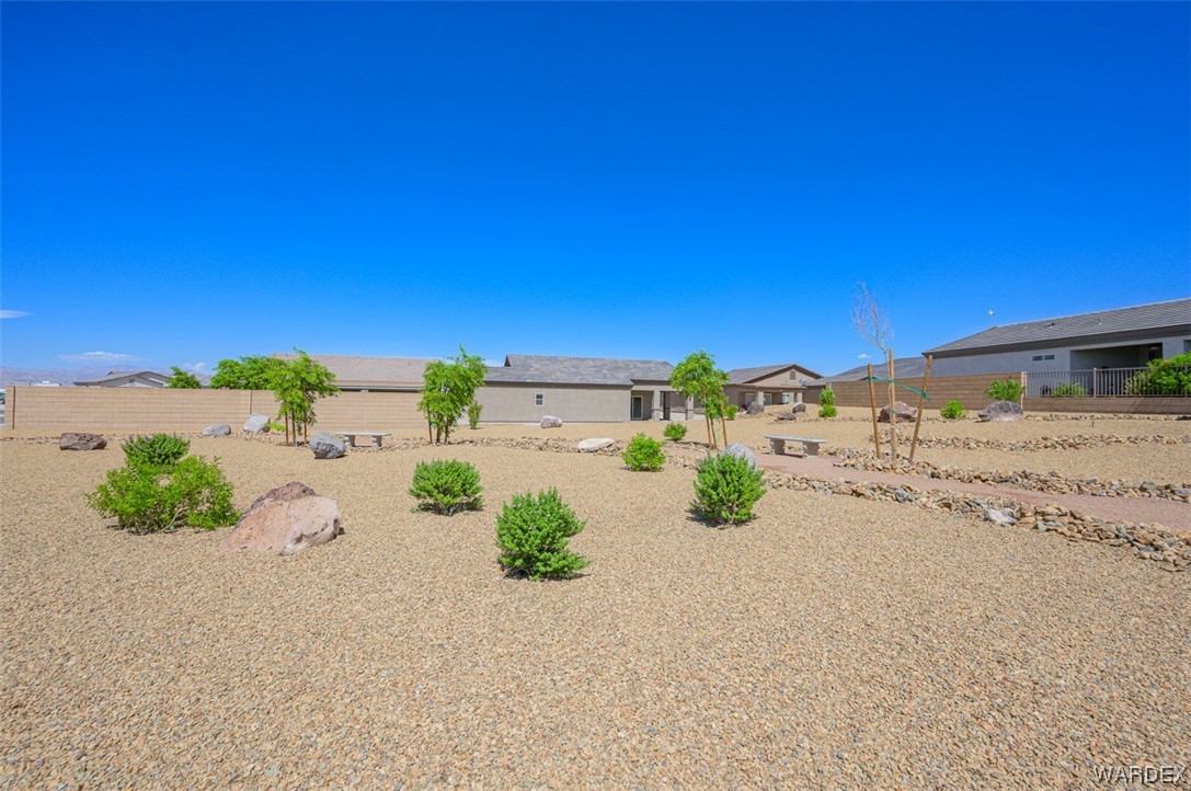 2724 Buffalo Trail