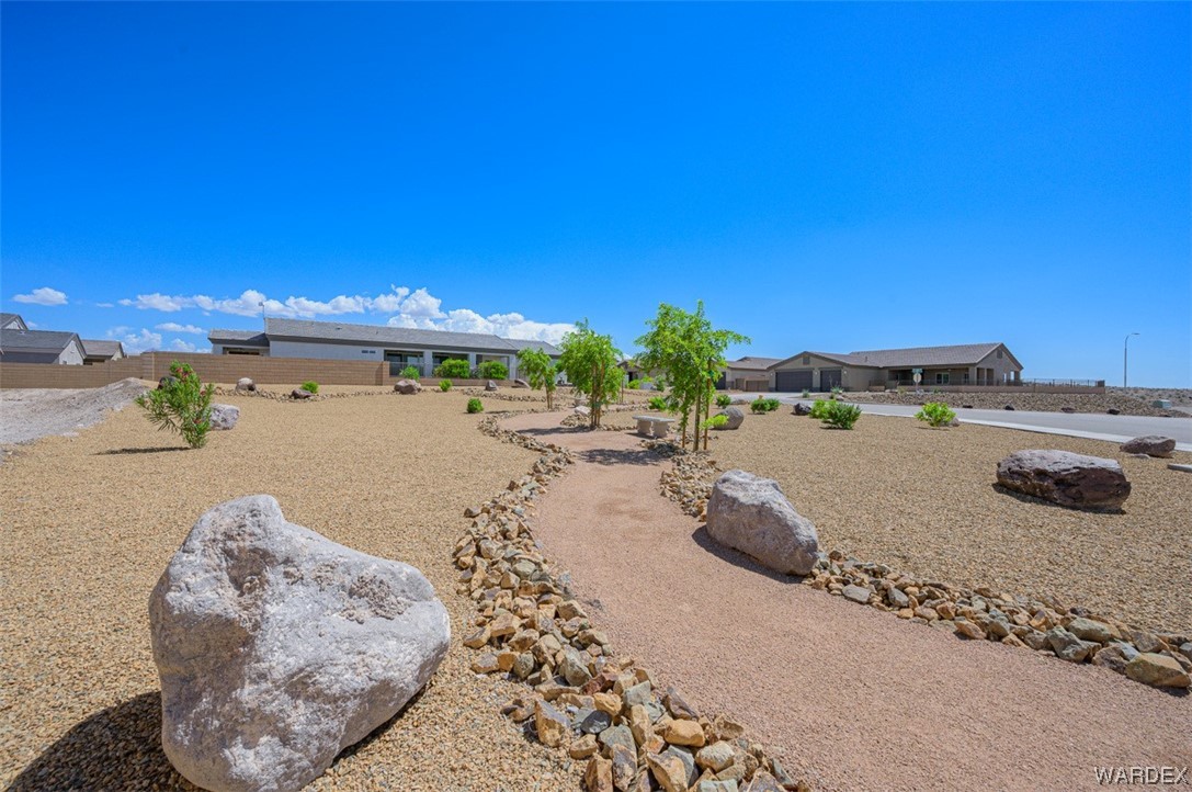2724 Buffalo Trail