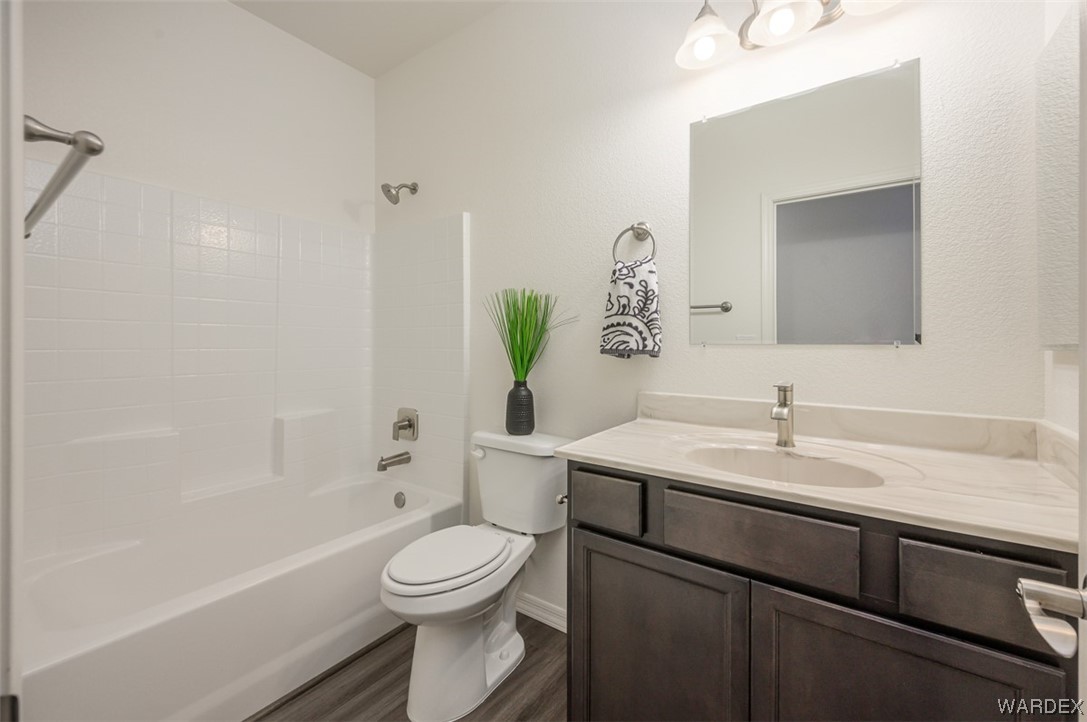 2724 Buffalo Trail