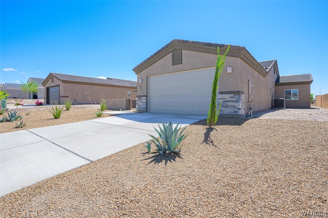 2724 Buffalo Trail