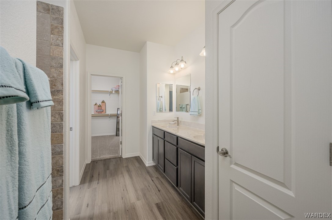 2724 Buffalo Trail