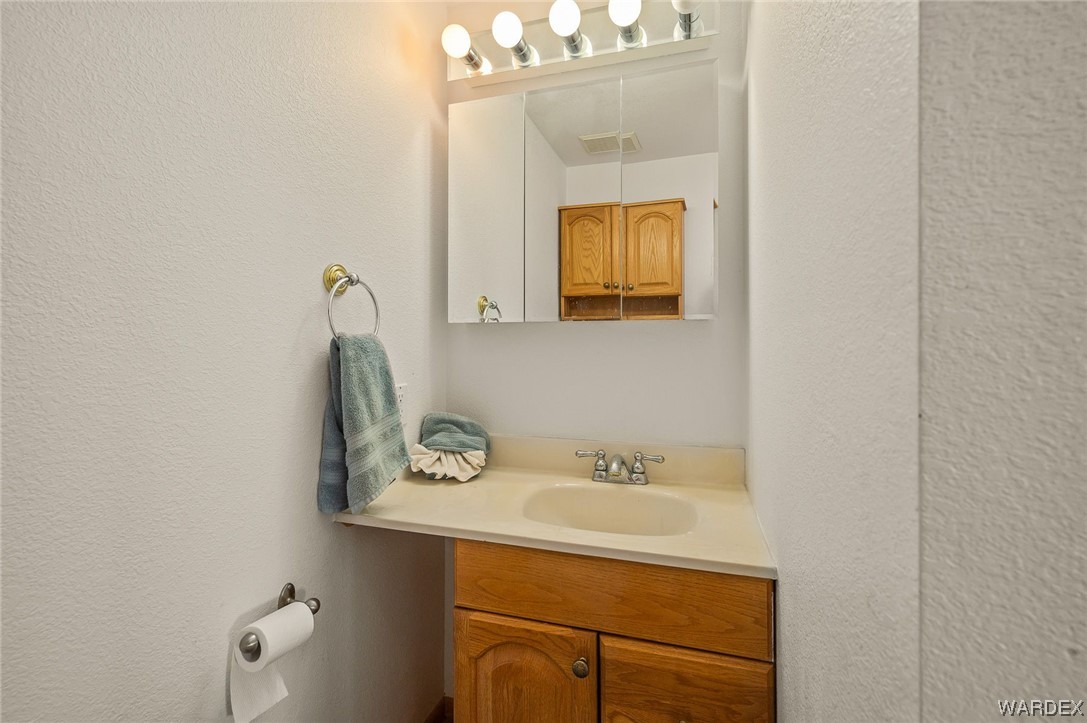 2000 Ramar Road 184