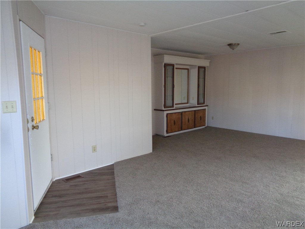 2112 Santa Cruz Avenue