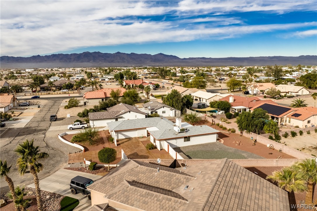 2023 E Mountain View Plaza