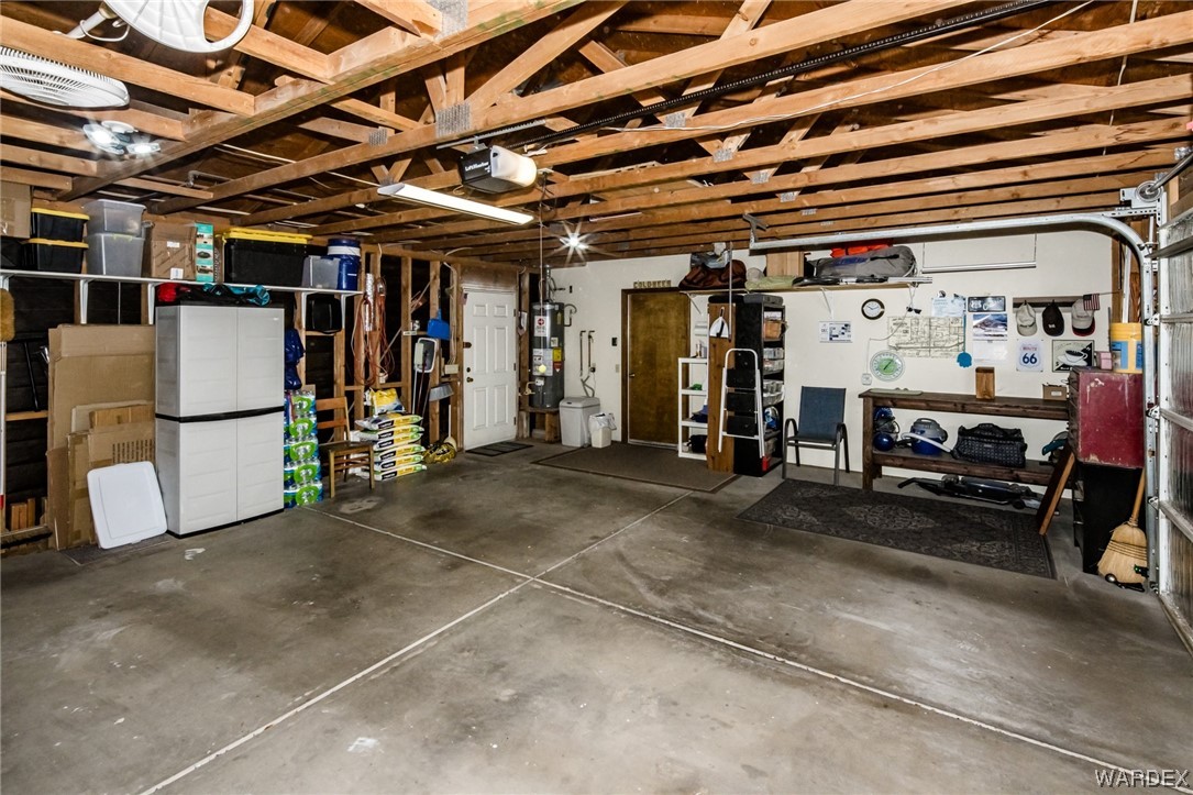 2023 E Mountain View Plaza