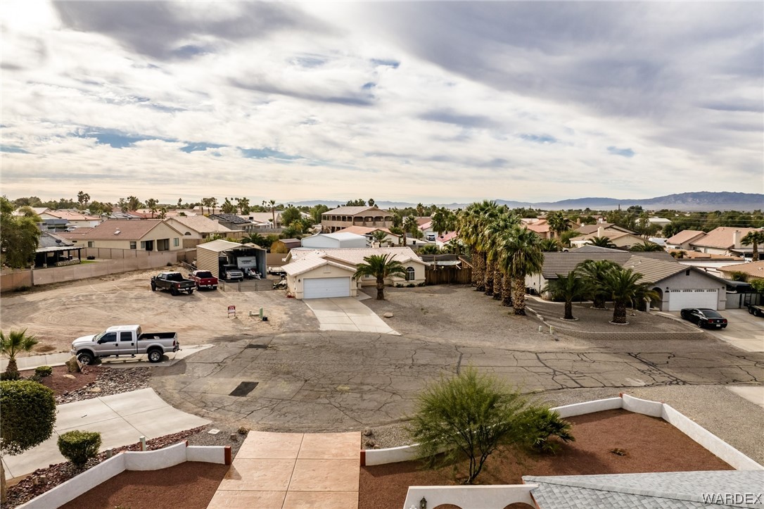 2023 E Mountain View Plaza