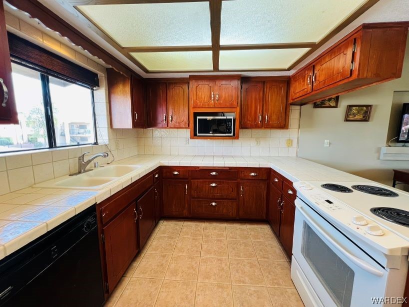2578 Country Club Drive