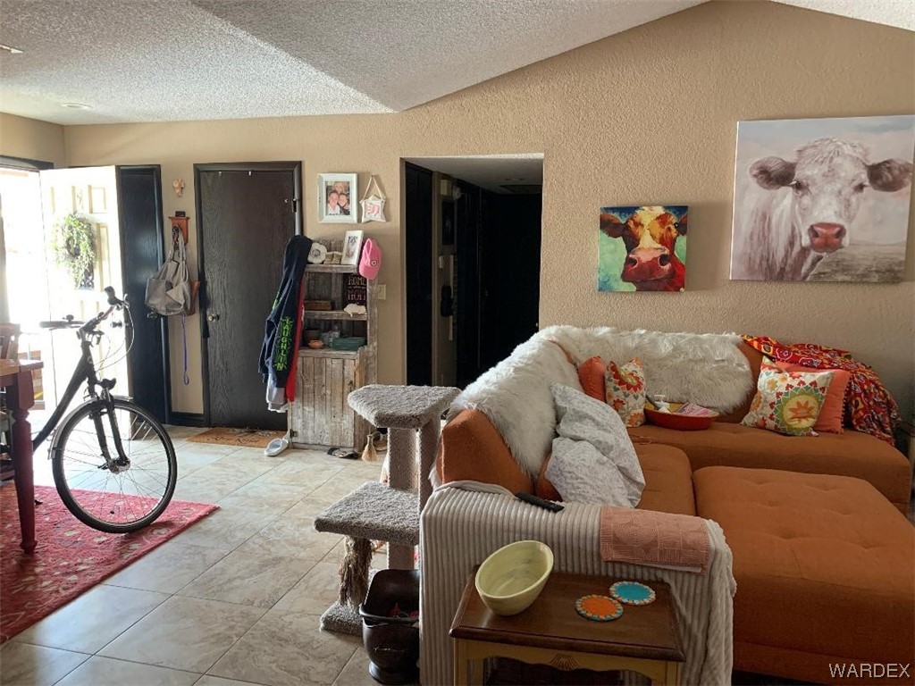2578 Country Club Drive