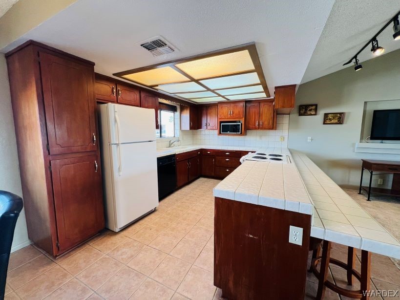 2578 Country Club Drive