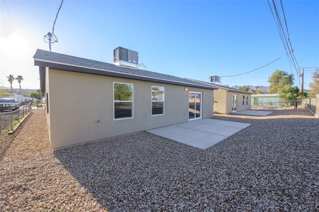 1944 W River Bend Circle