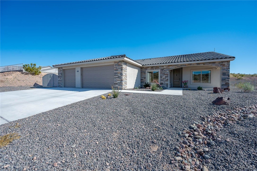 2840 Chaco Canyon Drive
