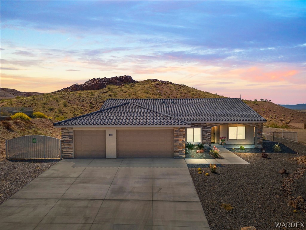 2840 Chaco Canyon Drive