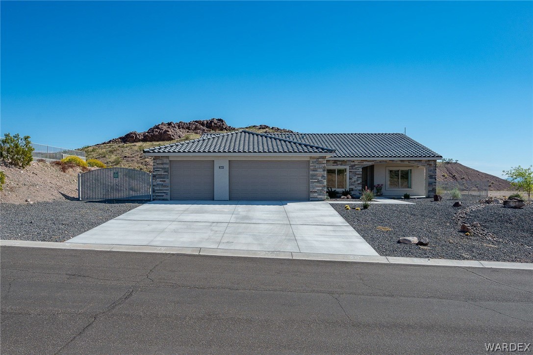 2840 Chaco Canyon Drive