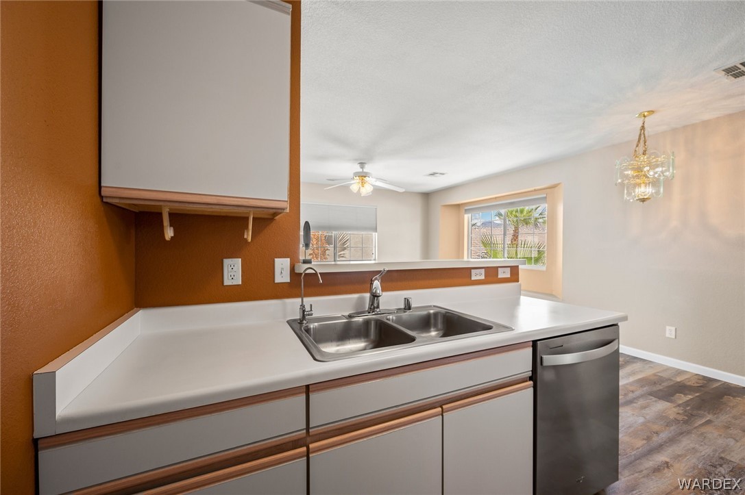 3423 Mccormick Boulevard 210