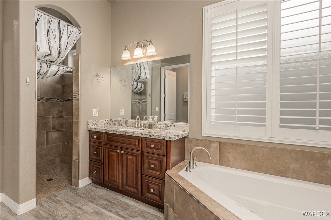2601 Shoreline Cove