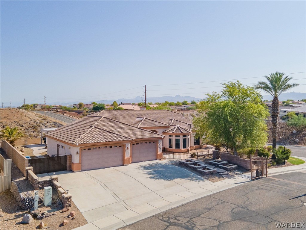 2595 Majestic Way