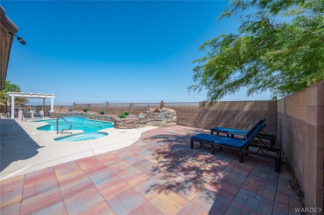 2595 Majestic Way