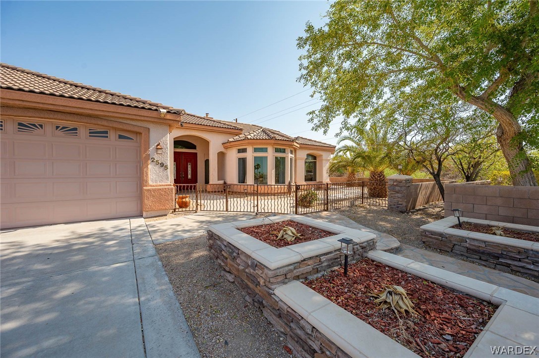 2595 Majestic Way