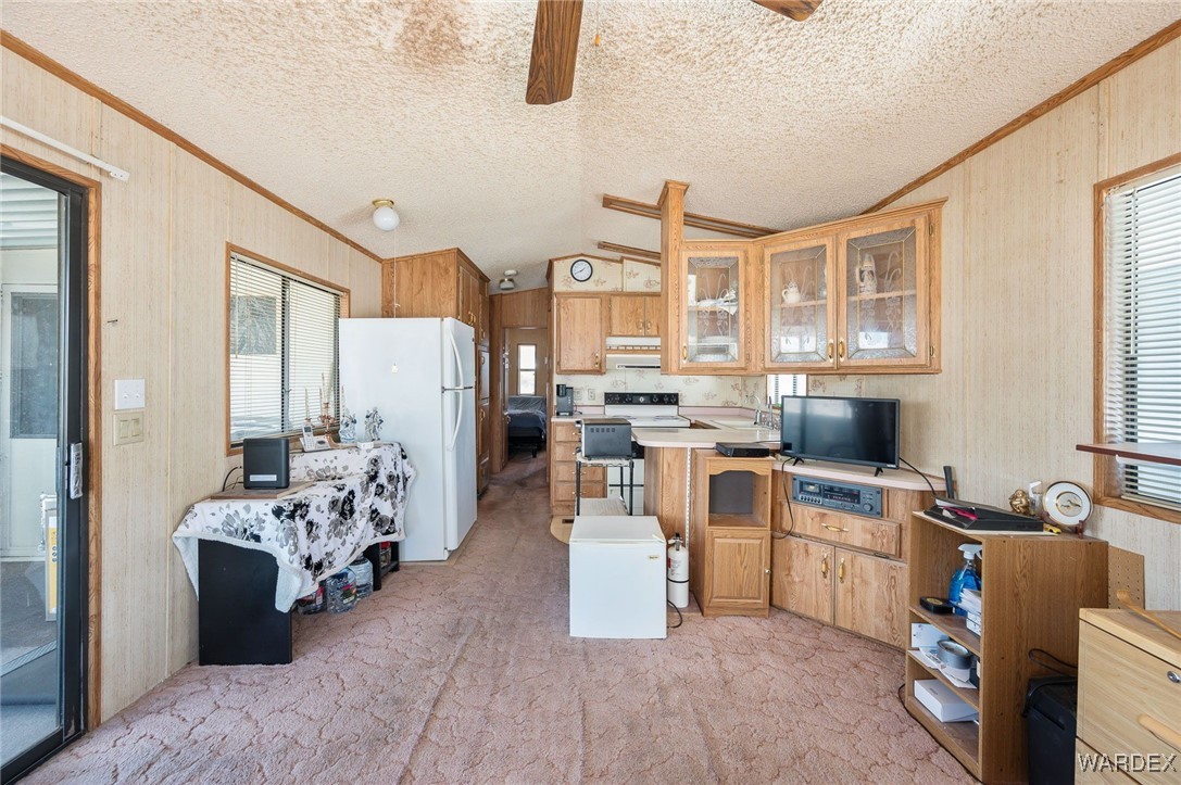 2000 Ramar Road 586