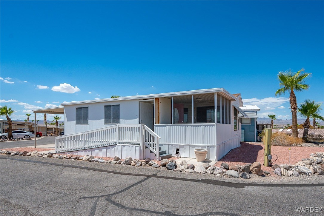 2000 Ramar Road 586
