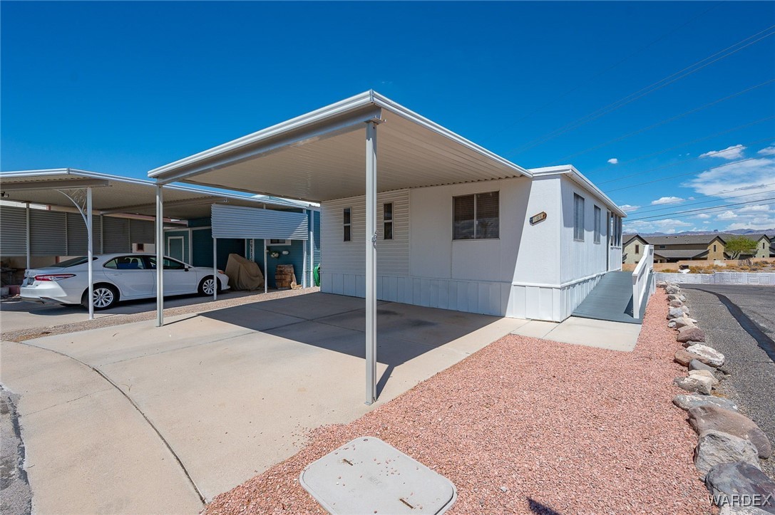 2000 Ramar Road 586