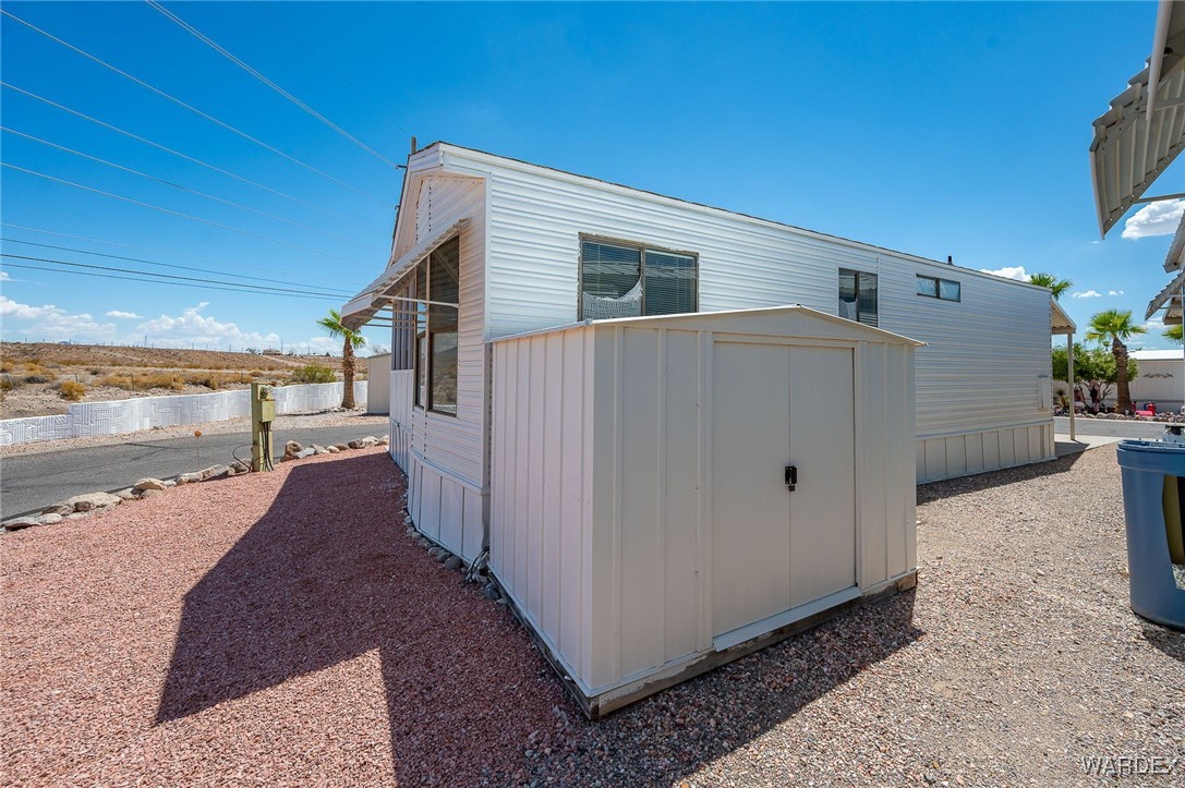2000 Ramar Road 586