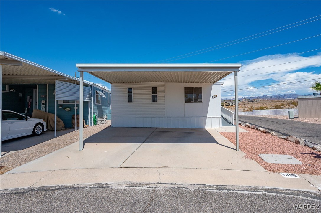 2000 Ramar Road 586