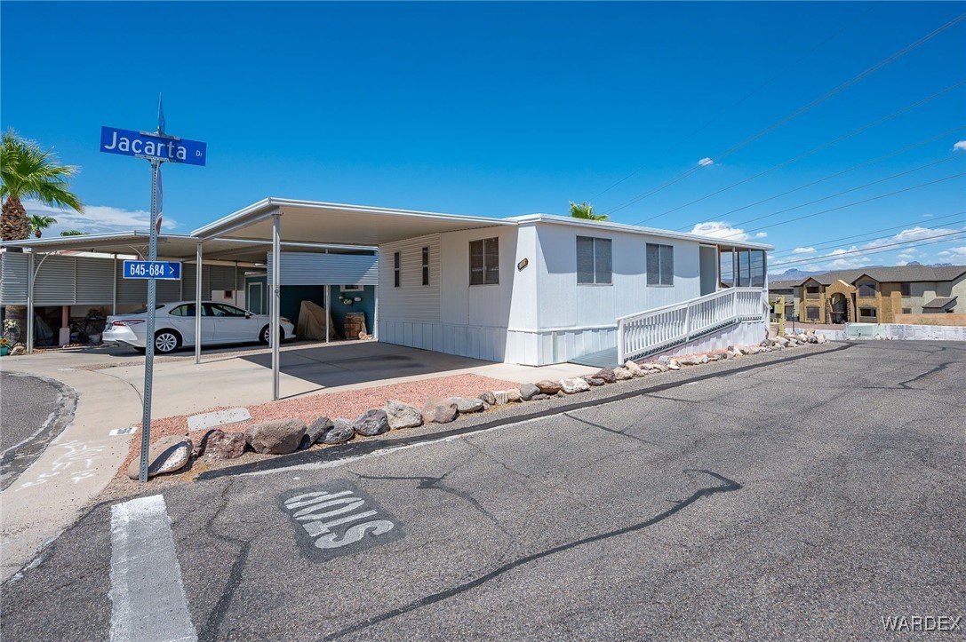2000 Ramar Road 586